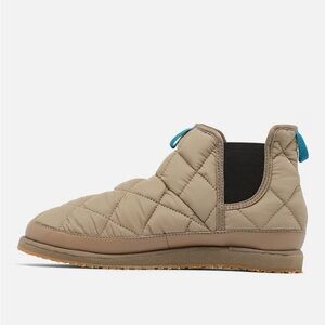 Columbia Sportswear - Quilted Tan Ankle Boots with Blue Accents